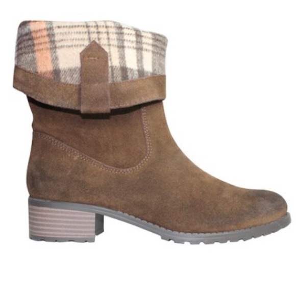 charles david suede boots